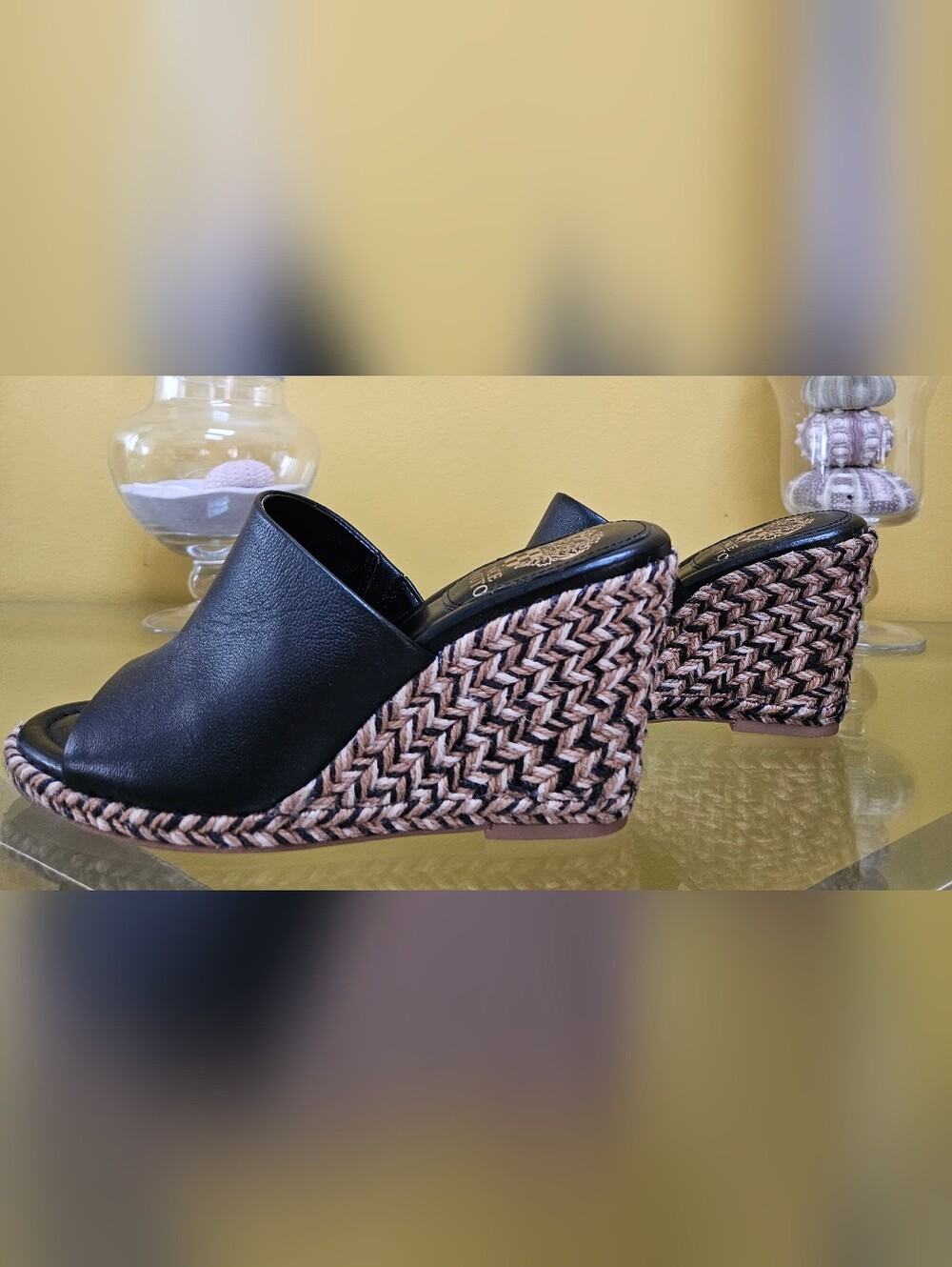 Vince Camuto Fayla Wedges, Black, Size 7, Excellent Condition! - Picture 4 of 7